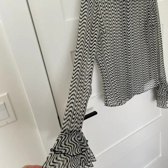 Parasuco Funky Black and White Striped Sheer Blouse - Picture 4 of 13